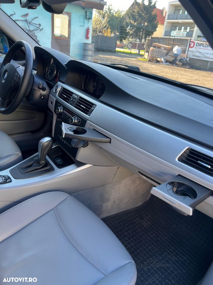 BMW Seria 3 335i xDrive AT - 9