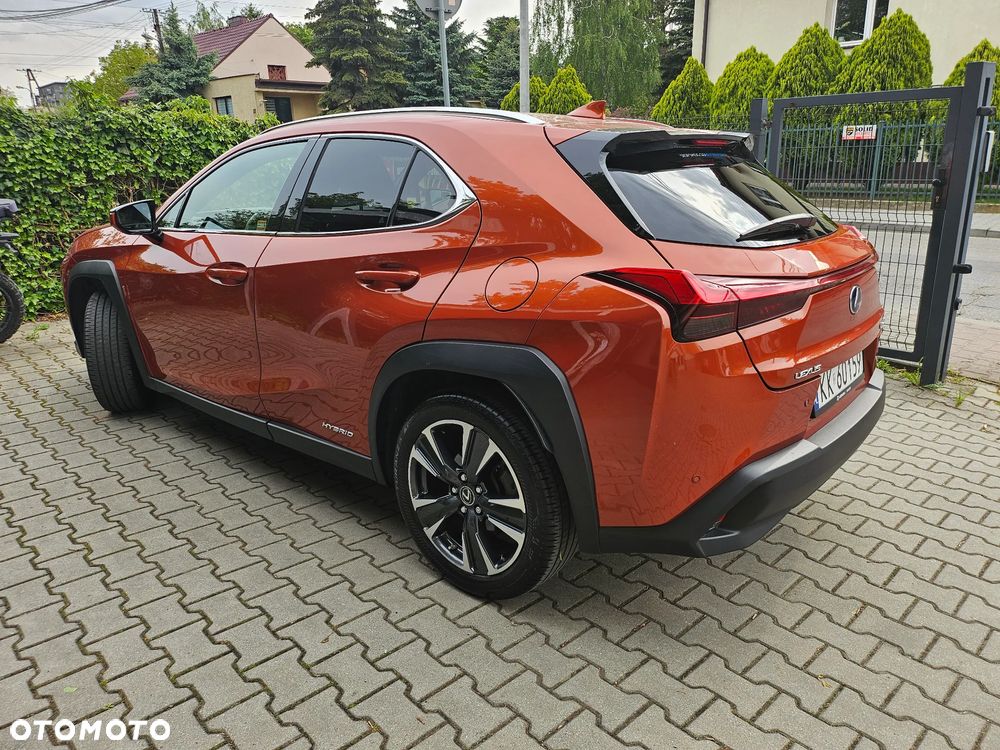 Lexus UX 250h Elegance 2WD - 4