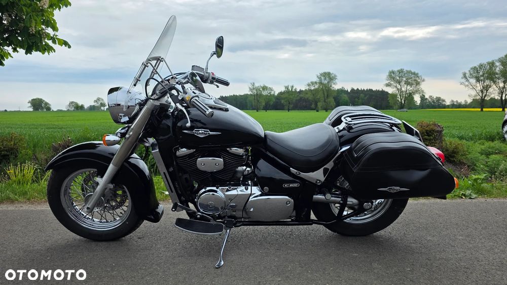 Suzuki Intruder - 5