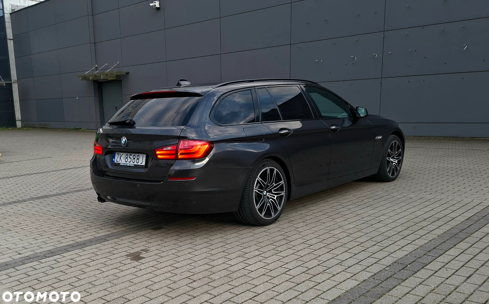 BMW Seria 5 525d - 15