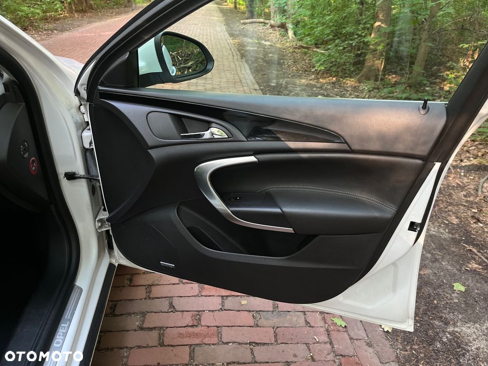Opel Insignia 2.0 T Cosmo 4x4 - 26