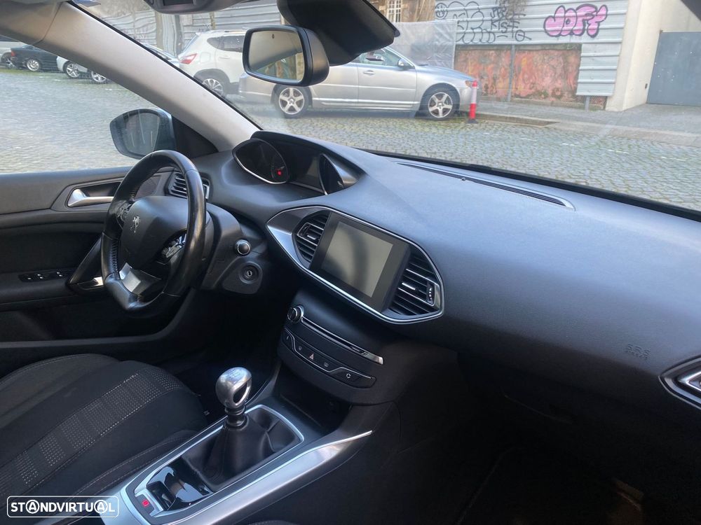 Peugeot 308 SW 1.6 e-HDi Allure - 24