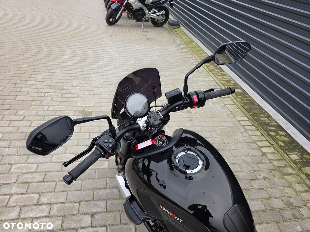 Triumph Trident - 15