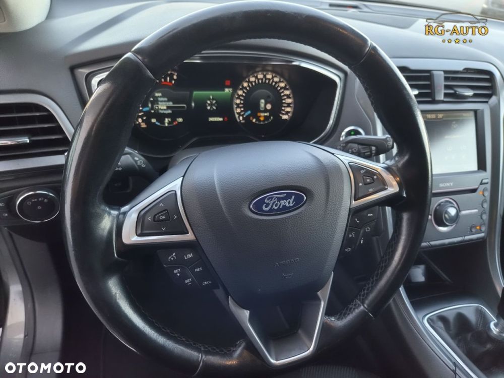Ford Mondeo - 36