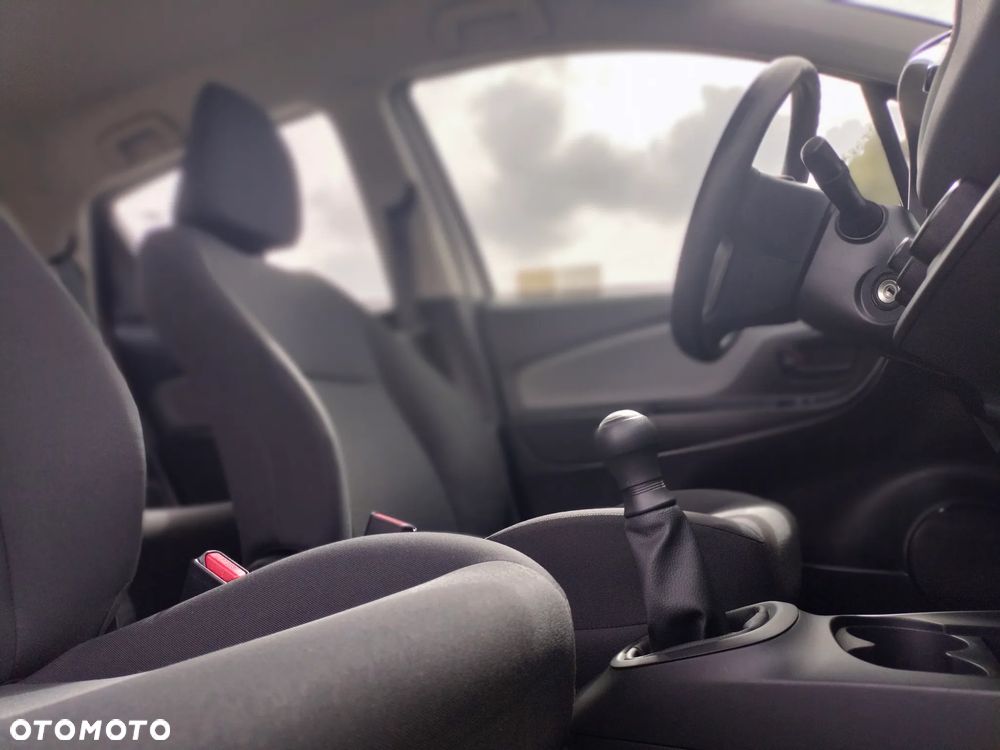Toyota Yaris - 37