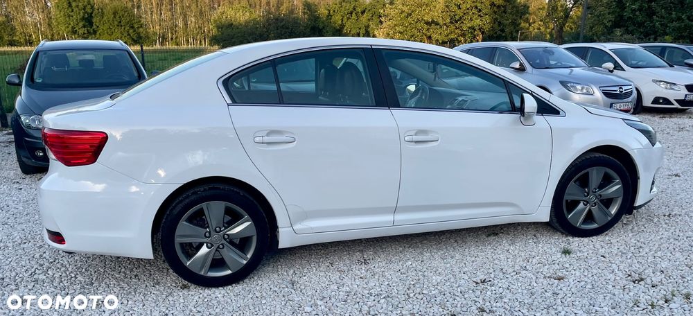 Toyota Avensis 2.0 D-4D Premium - 20