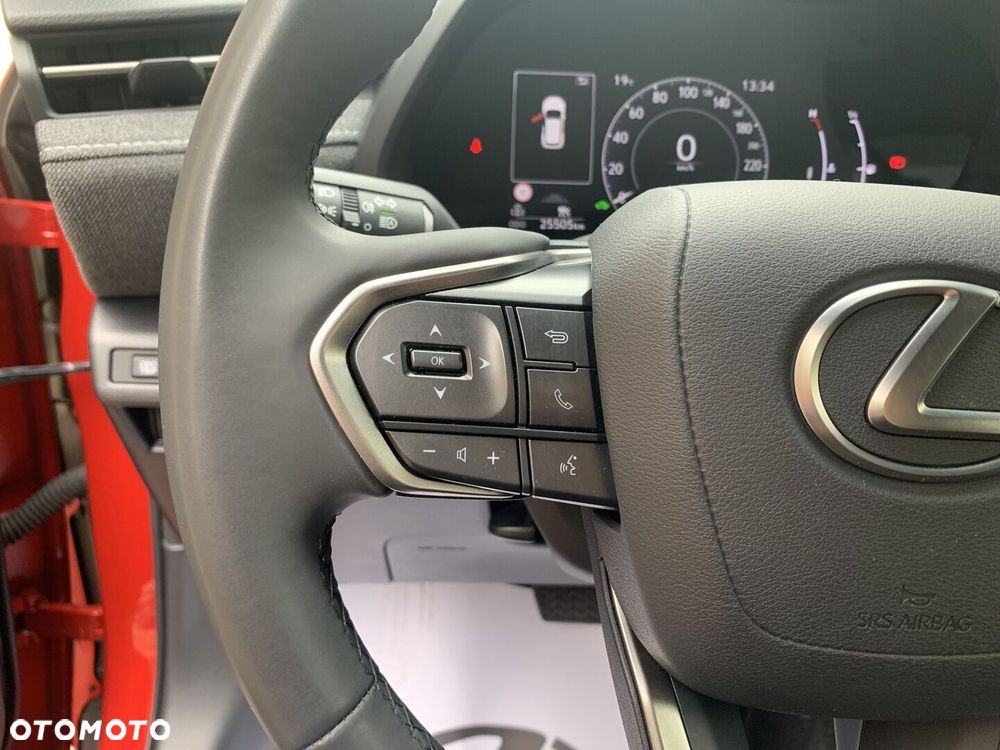 Lexus LBX 1.5 Hybrid - 16