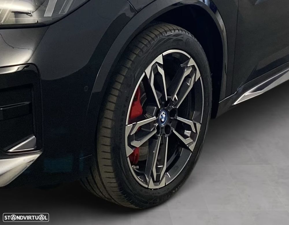 BMW iX2 eDrive20 Edição Desportiva M - 7
