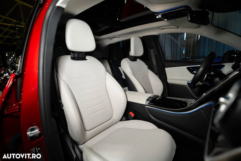 Mercedes-Benz GLC - 32