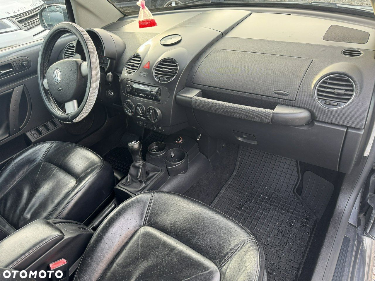 Volkswagen New Beetle - 14