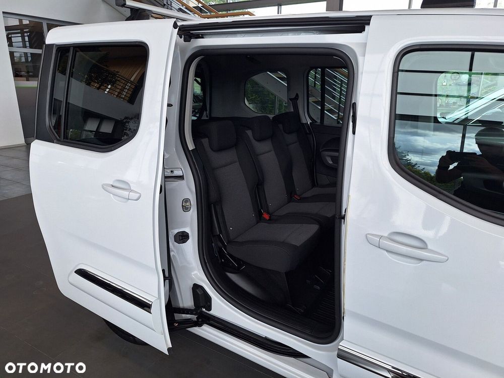 Toyota Proace City Verso 1.2 D-4T Business - 20