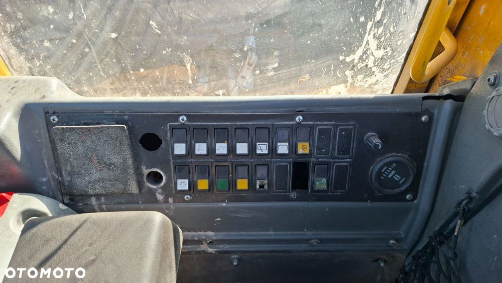 Volvo L 120 E 4X4 - 23