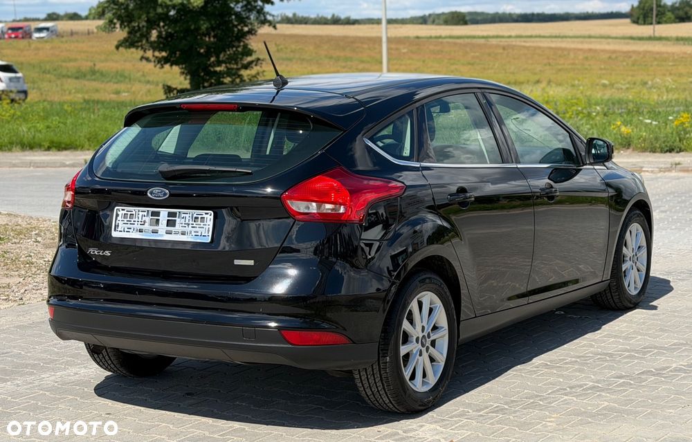 Ford Focus 1.0 EcoBoost Titanium - 4