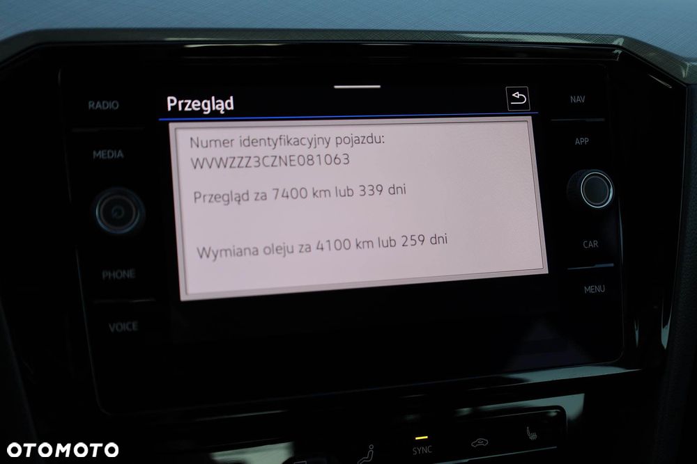 Volkswagen Passat - 29