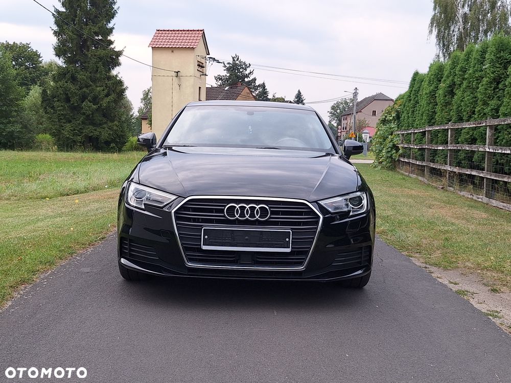 Audi A3 Sportback 35 TFSI S tronic - 1