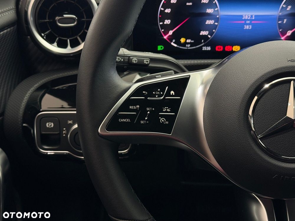 Mercedes-Benz CLA - 23