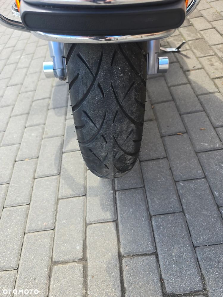 Harley-Davidson FLHT Electra Glide Standard - 4