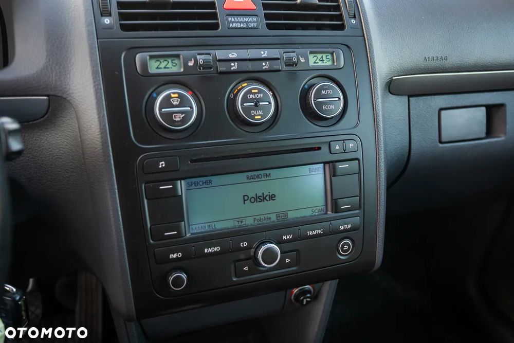 Volkswagen Touran 1.9 TDI DSG Trendline - 24