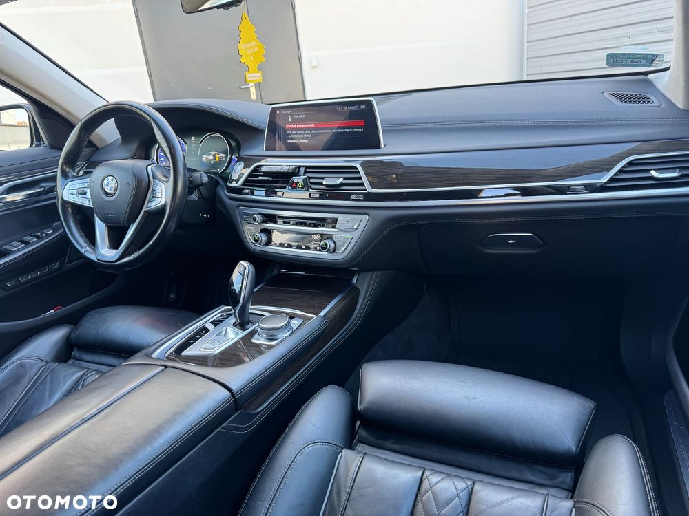 BMW Seria 7 730d xDrive - 14