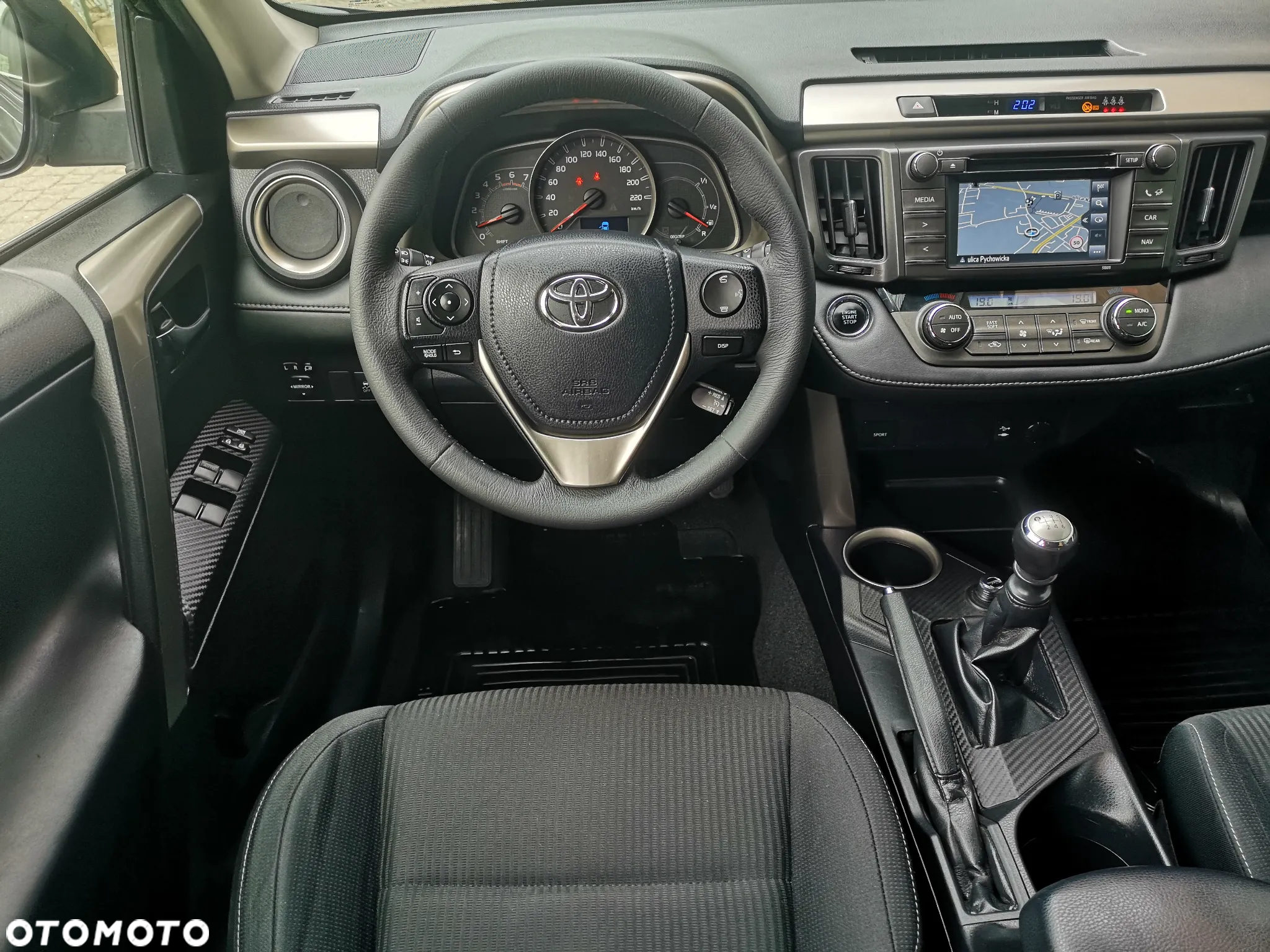 Toyota RAV4 2.0 D-4D Premium - 11