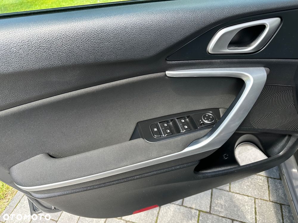 Kia Ceed 1.5 T-GDI M - 13