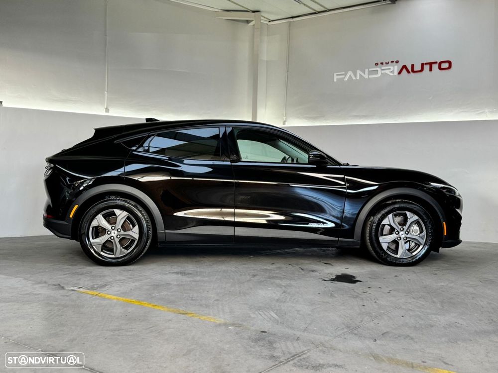 Ford Mustang Mach-E 72.6 kWh Base - 11