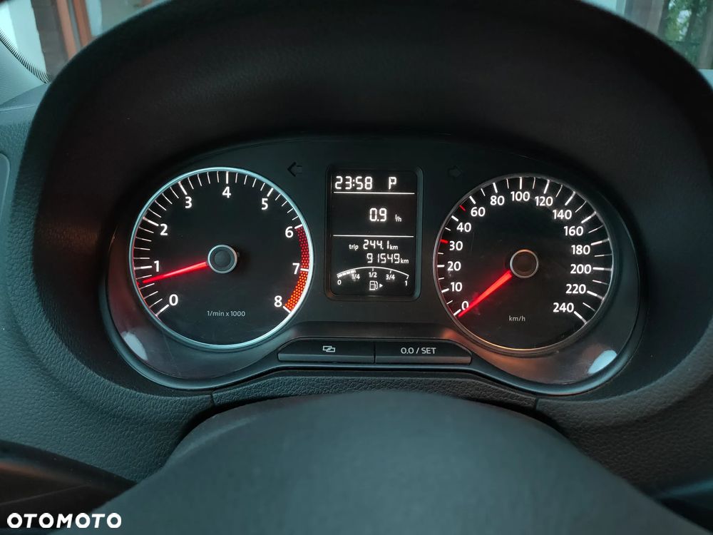 Volkswagen Polo 1.4 16V Comfortline DSG - 14