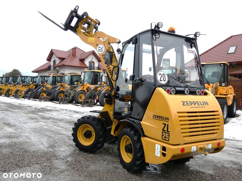 Zeppelin ZL25 ( Atlas AR320 ) 2024r / Powystawowa z Niemiec / Miniładowarka / - 35