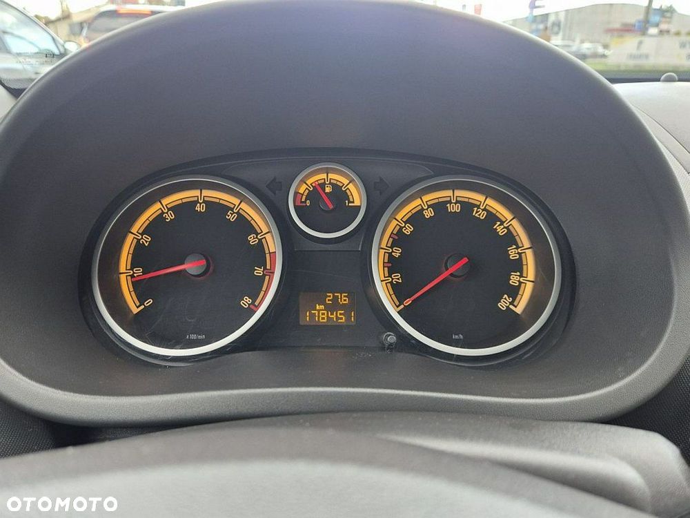 Opel Corsa - 22