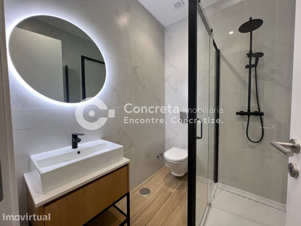 Apartamento T0 novo, mobilado e equipado no centro histórico de Braga - Grande imagem: 4/15