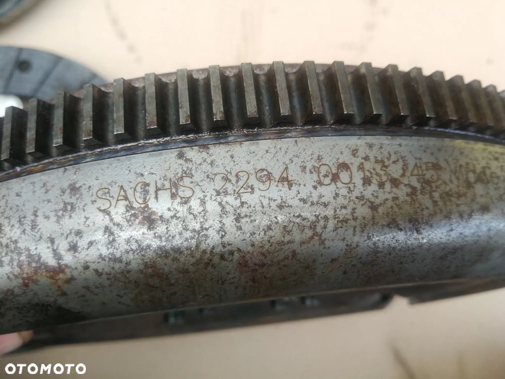 Sprzęgło koło dwumasowe Passat B6 B7 2.0 TDI 5 Biegów - 11