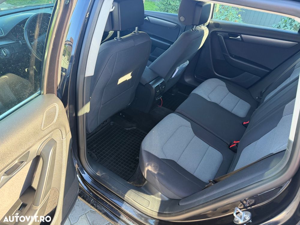 Volkswagen Passat 2.0 TDI Blue TDI Comfortline - 7