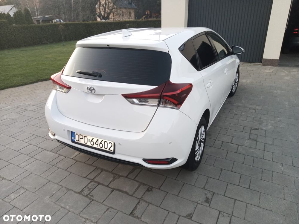 Toyota Auris 1.33 VVT-i Active - 4