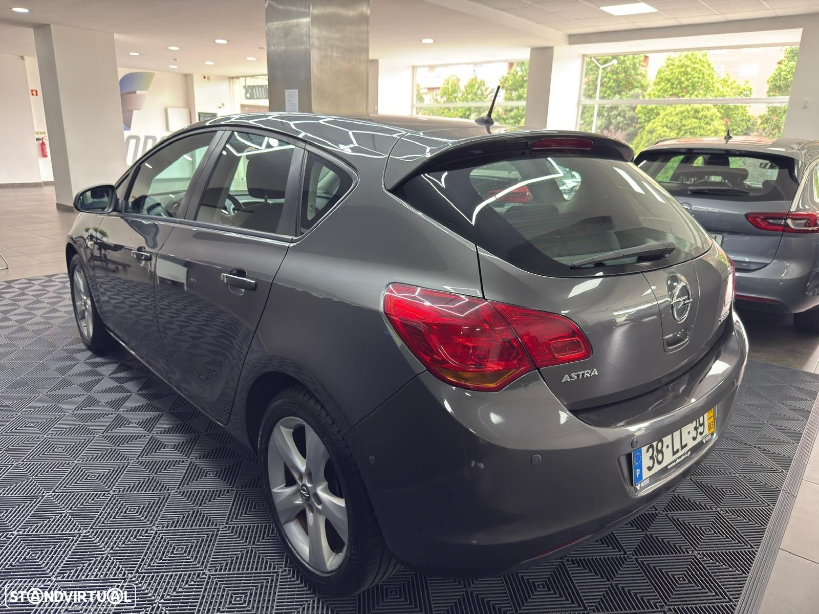 Opel Astra 1.3 CDTi Cosmo - 12