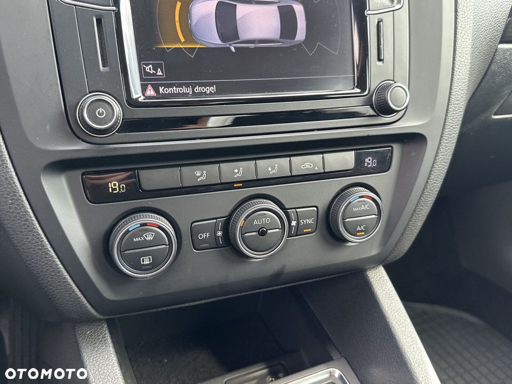 Volkswagen Jetta 1.4 TSI BMT Comfortline DSG - 18
