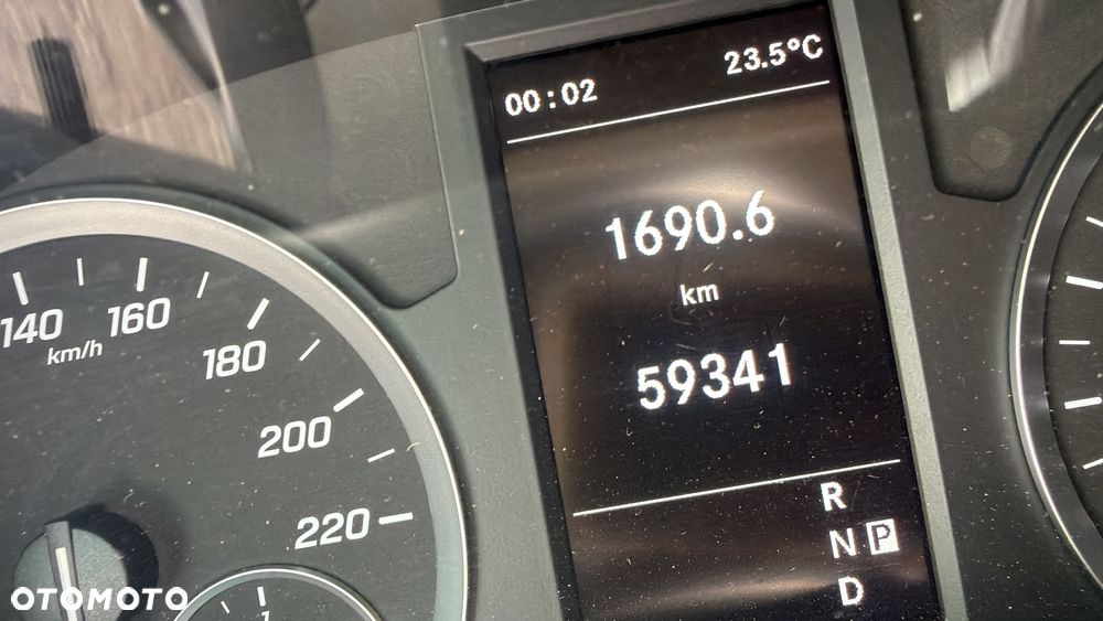 Mercedes-Benz Vito Tourer Kompakt SELECT - 26