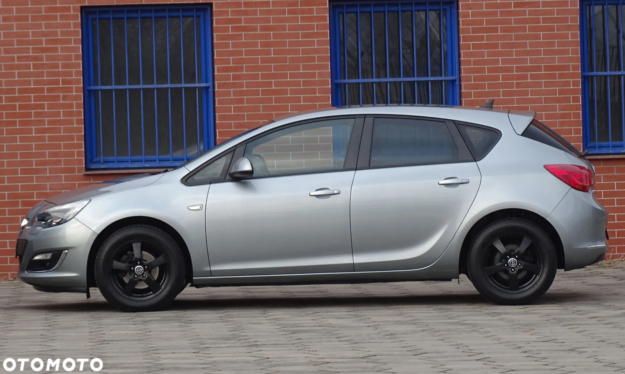 Opel Astra IV 1.4 T Cosmo - 4
