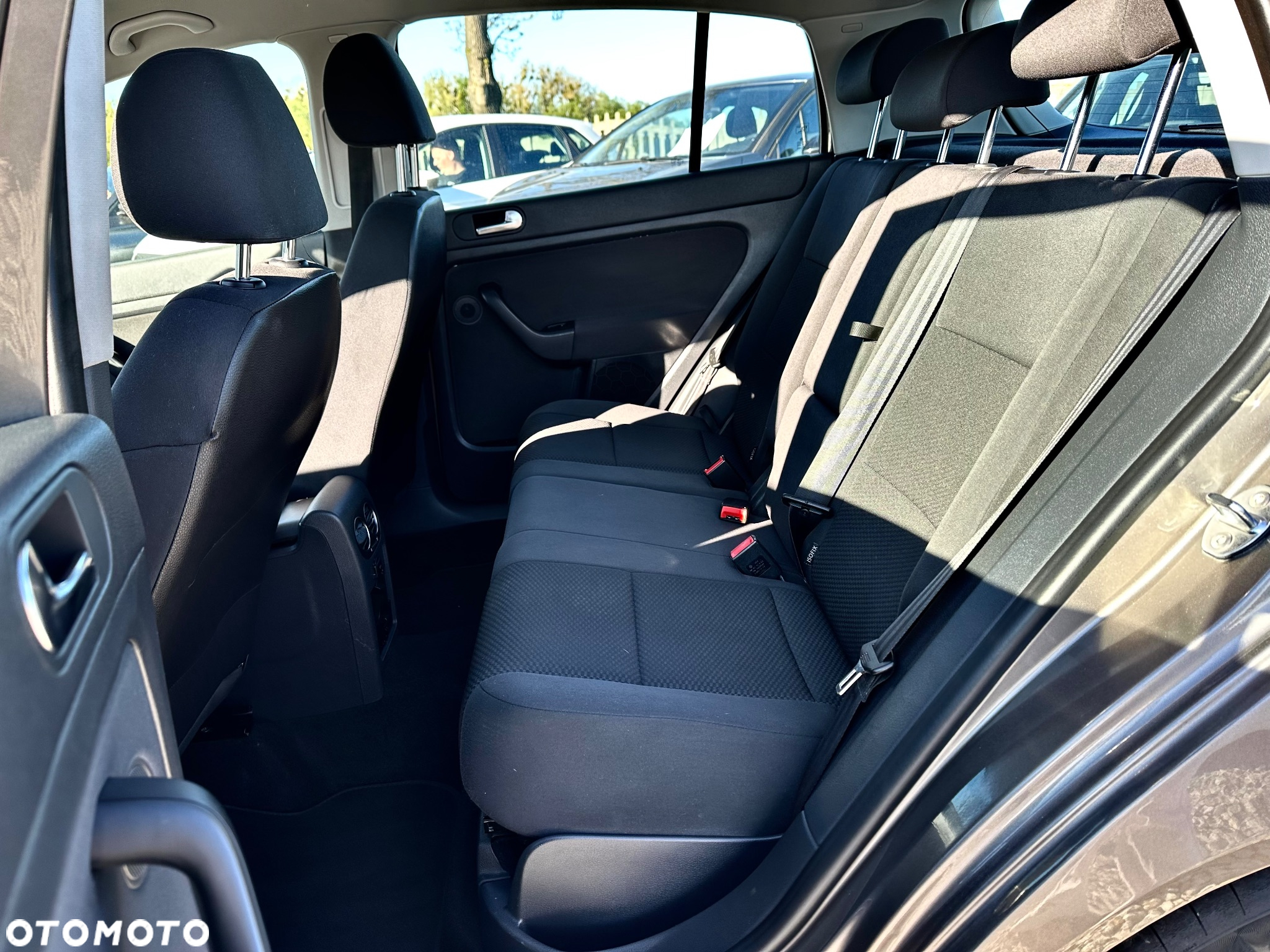Volkswagen Golf Plus 1.6 TDI Comfortline - 13