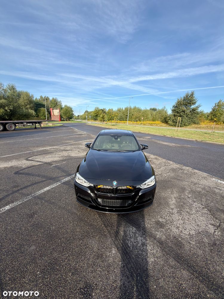 BMW Seria 3 340i xDrive M Sport Shadow sport - 4