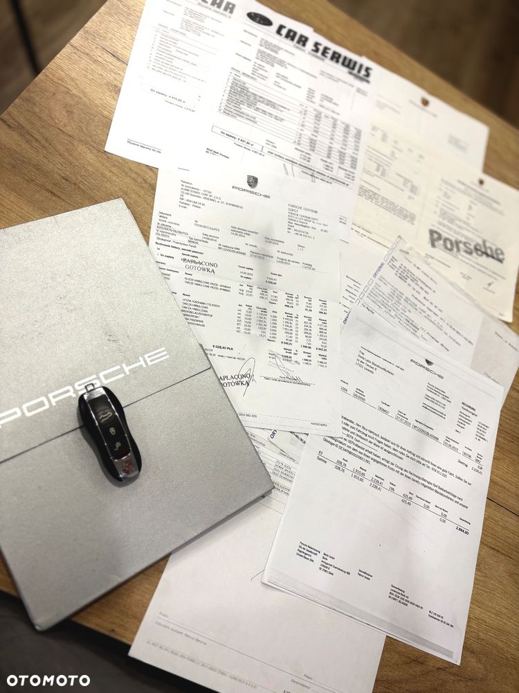 Porsche Cayenne Platinum Edition - 38