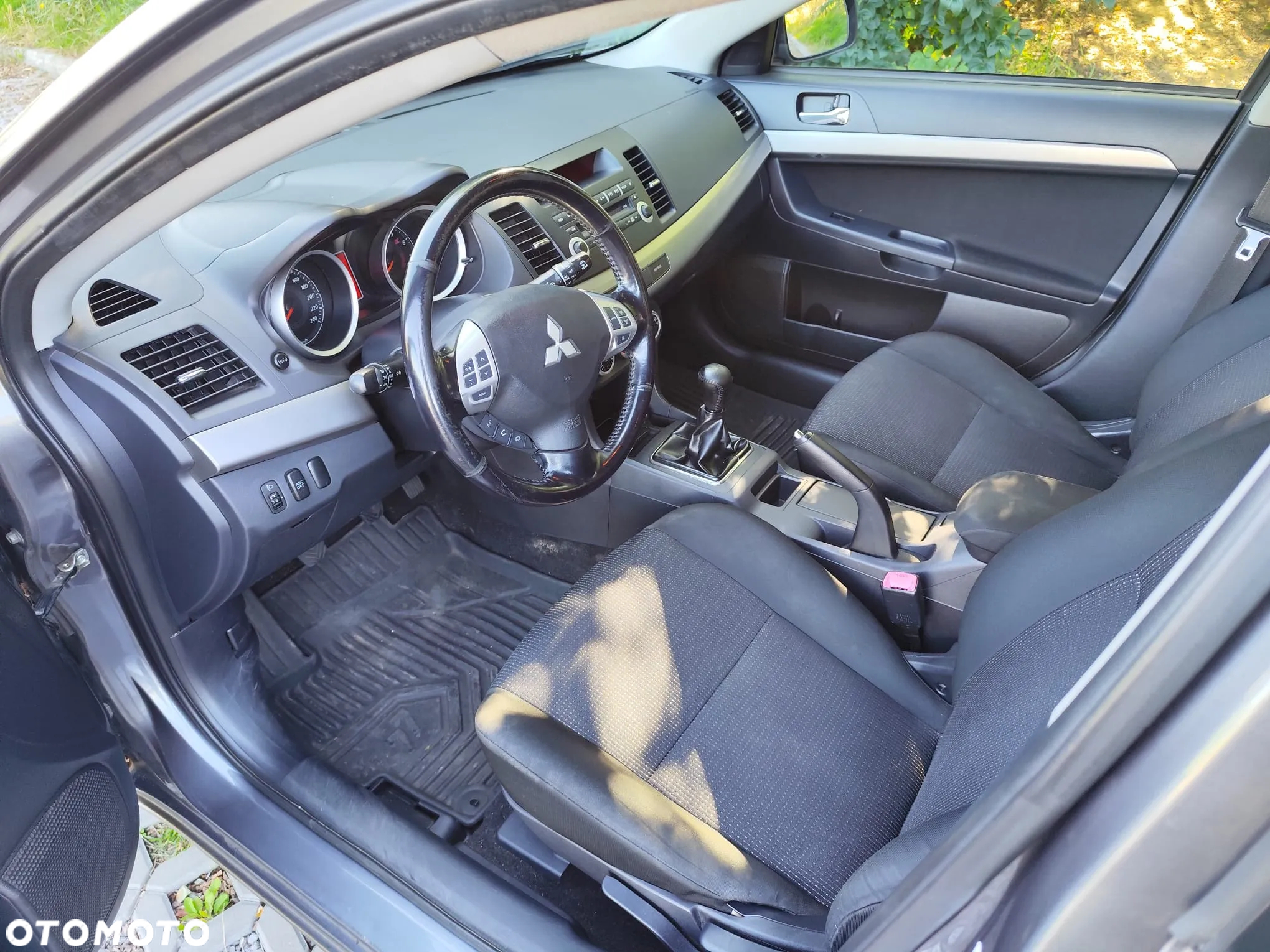 Mitsubishi Lancer 1.8 Invite - 17
