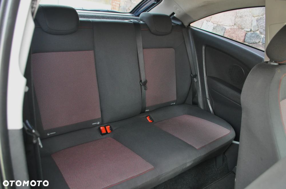 Opel Corsa 1.4 16V Enjoy - 26