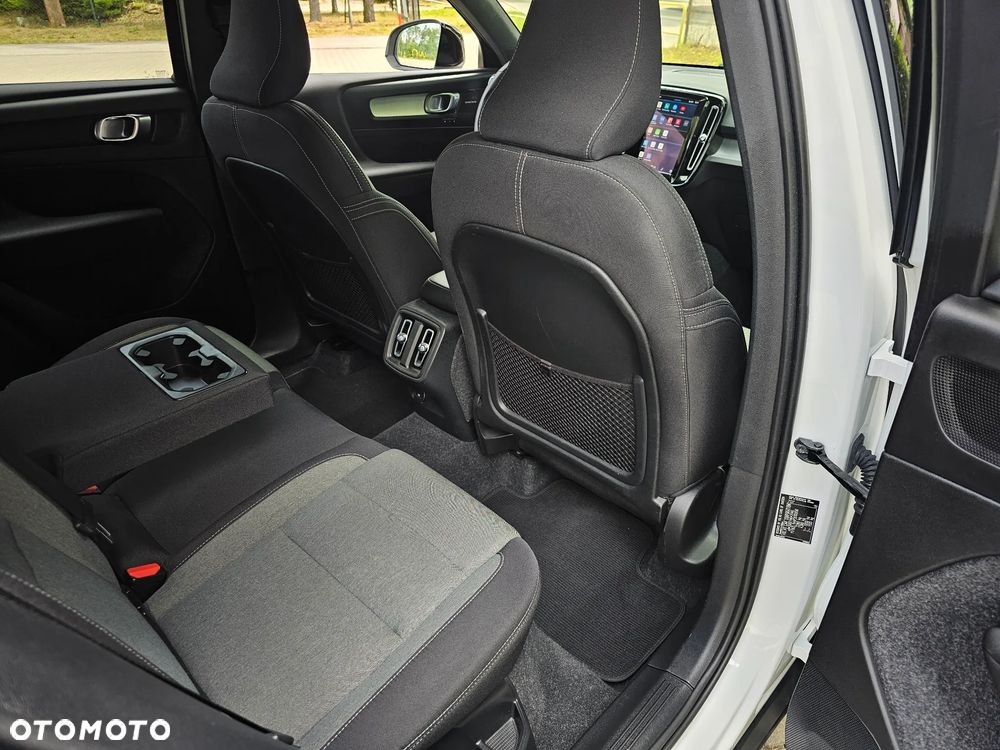 Volvo XC 40 T5 AWD Geartronic Momentum Pro - 16