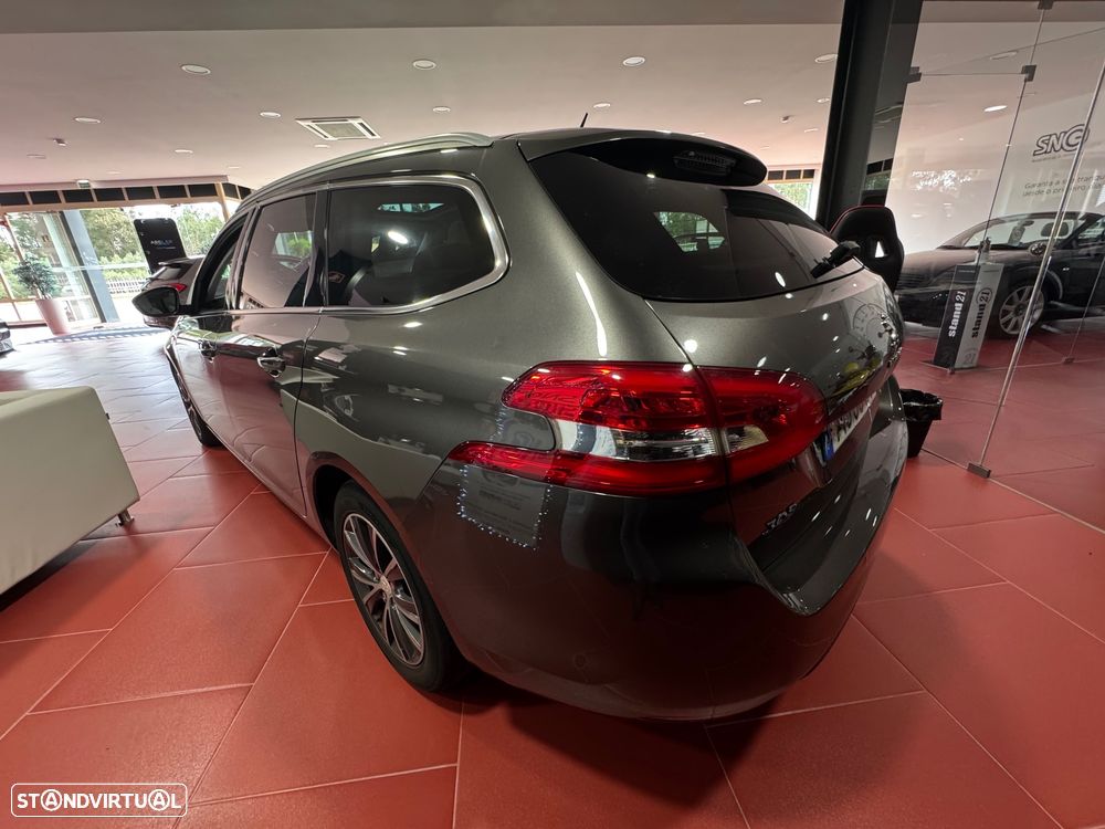 Peugeot 308 SW 1.6 e-HDi Allure - 16