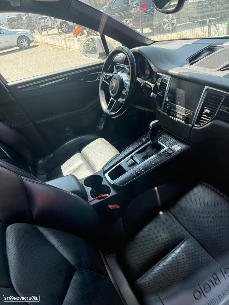 Porsche Macan S - 4