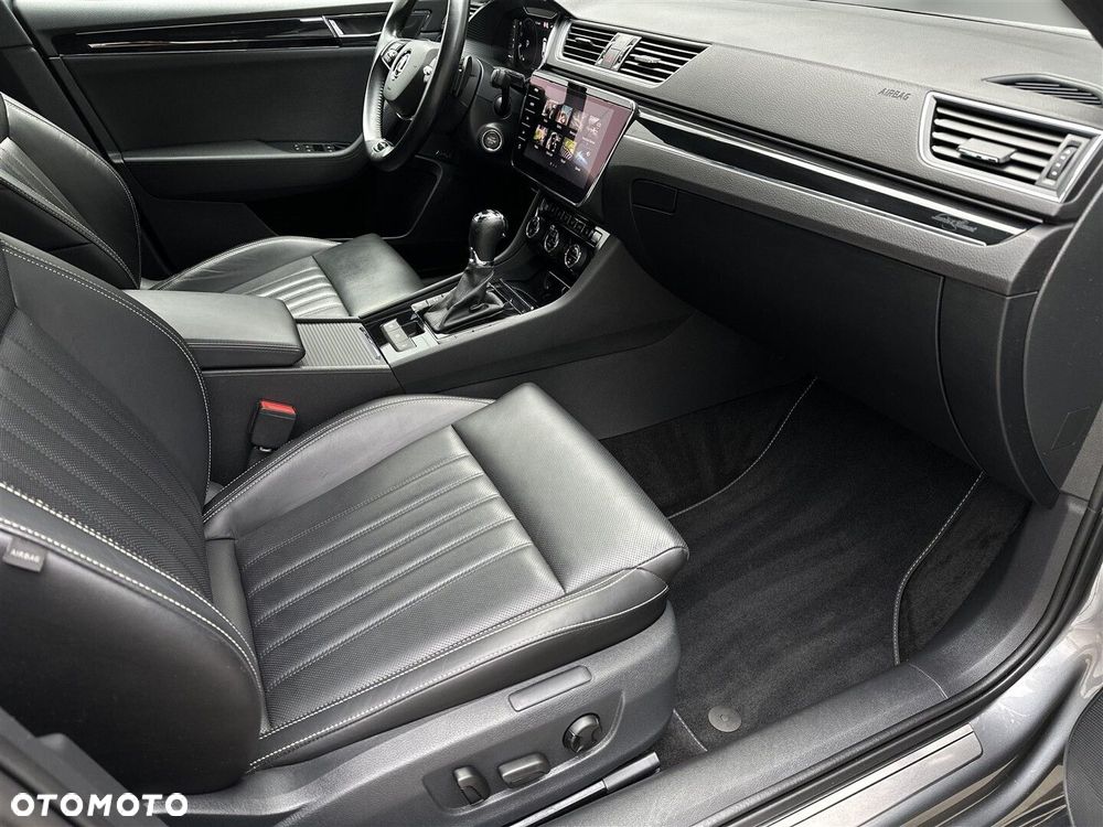 Skoda Superb 2.0 TDI SCR 4x4 L&K DSG - 8