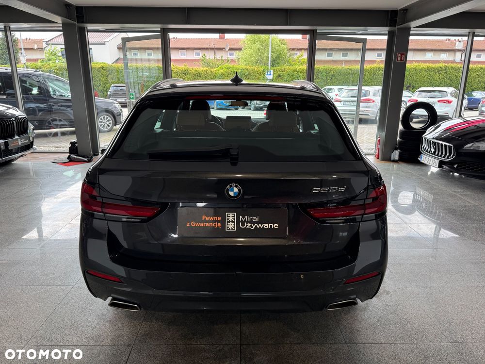 BMW Seria 5 520d M Sport sport - 9