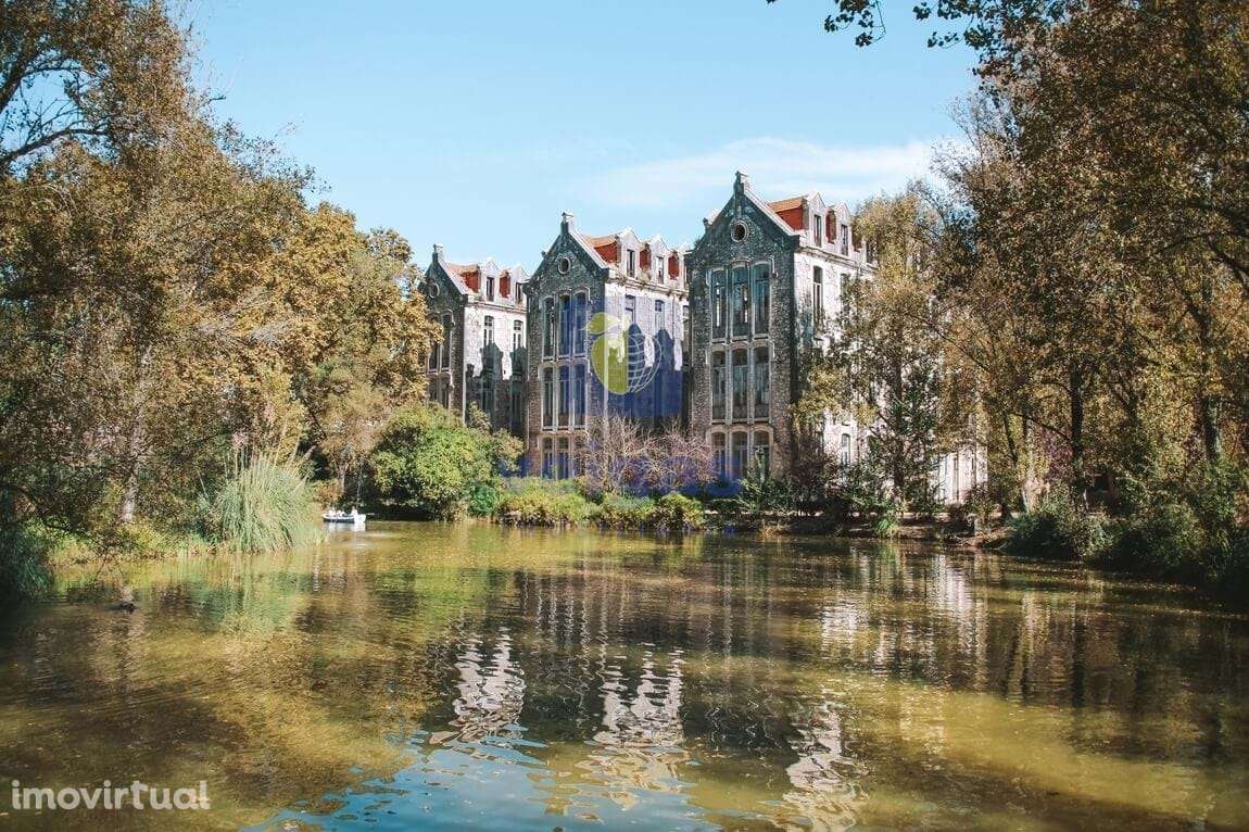 Venha conhecer este fantástico prédio composto por 9 escritórios - Grande imagem: 2/6