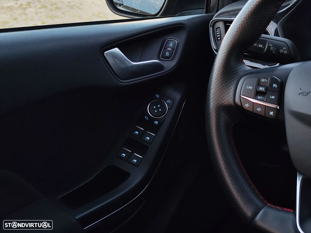 Ford Fiesta 1.0 EcoBoost MHEV ST-Line - 35