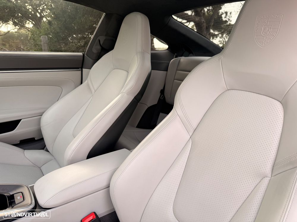 Porsche 911 (992) Turbo S PDK - 14